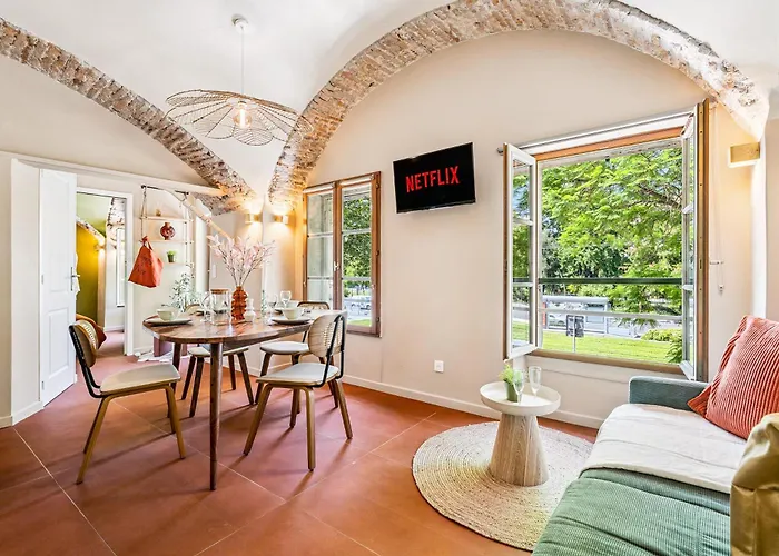 Renting - Crotti - Authentic Immersion Sea & Massena *