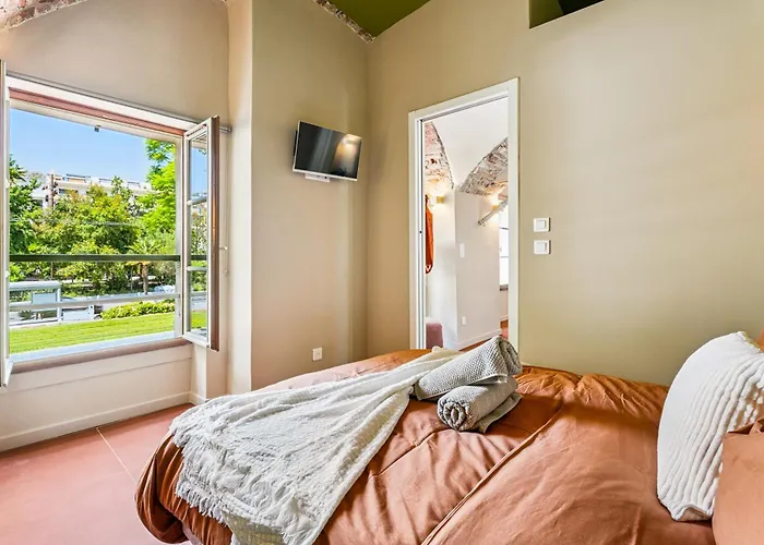 Renting - Crotti - Authentic Immersion Sea & Massena Apartmán