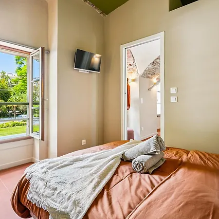 Renting - Crotti - Authentic Immersion Sea & Massena Apartman